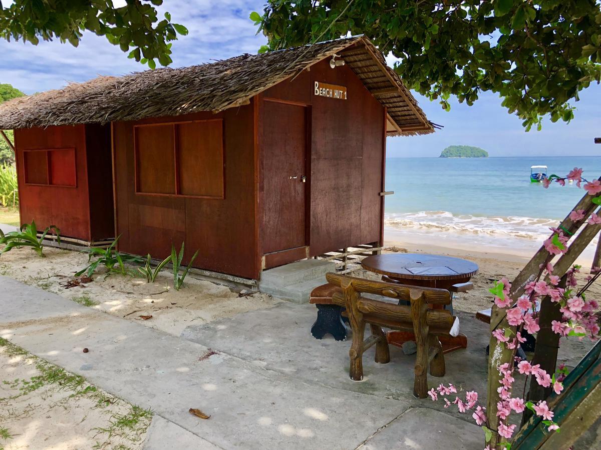 Dragon Pearl Beach Resort Kota Belud Exterior photo