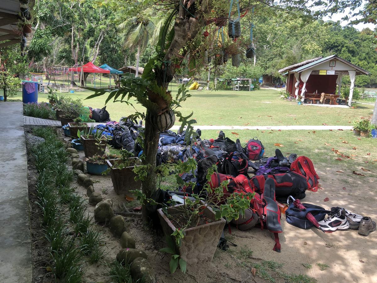 Dragon Pearl Beach Resort Kota Belud Exterior photo